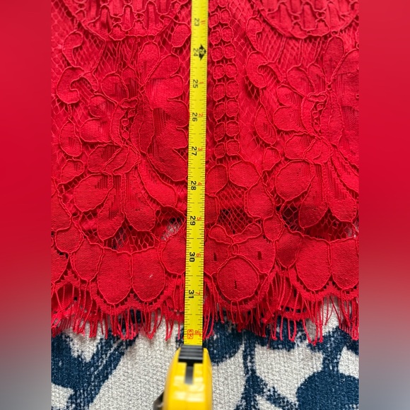 NWT Lulu’s Pearson Red Lace Short Sleeve Cocktail Mini Dress Size Small - Picture 3 of 6